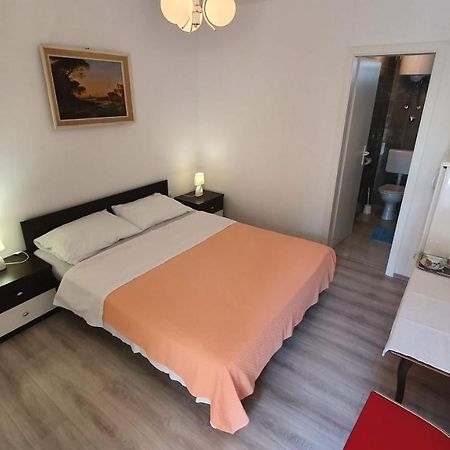 Double Rooms With Terrace Tomica Baška Eksteriør billede