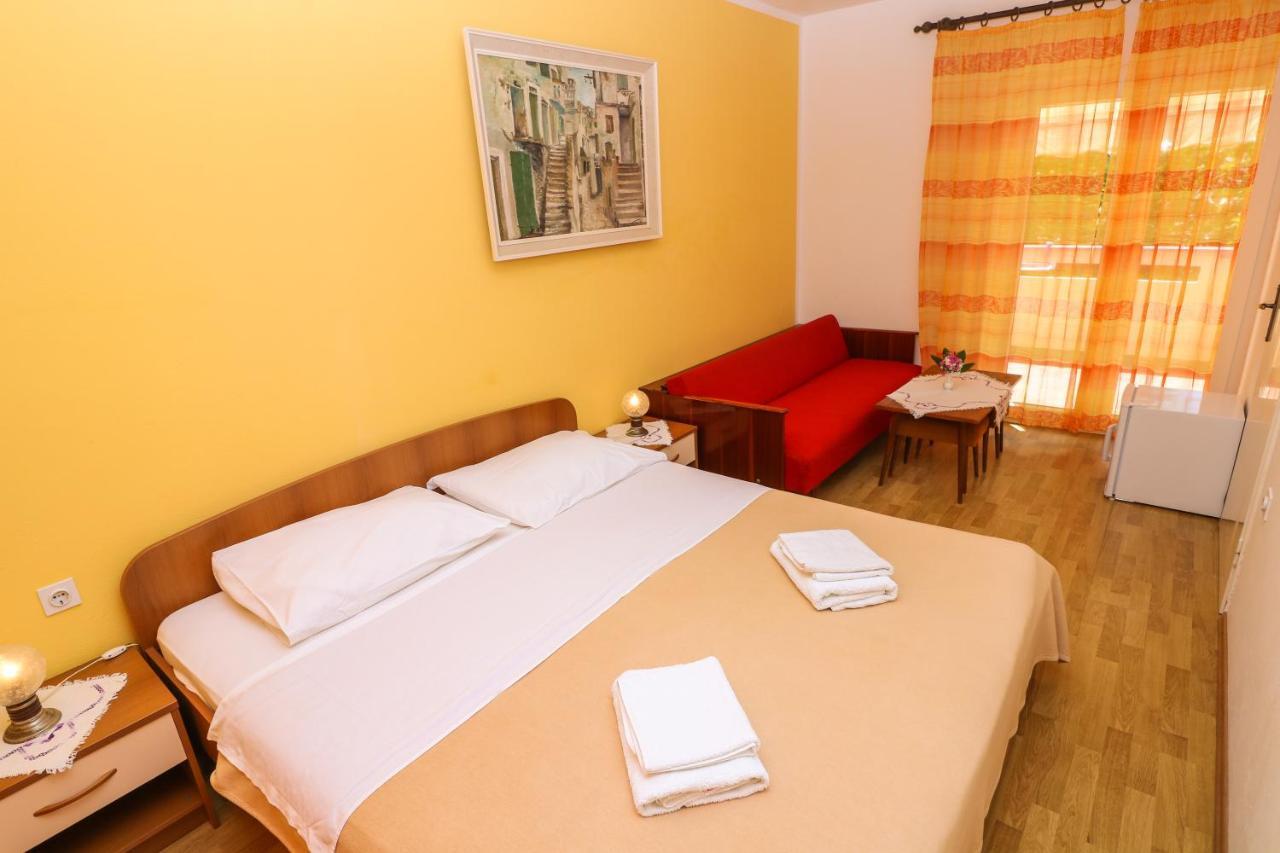 Double Rooms With Terrace Tomica Baška Eksteriør billede